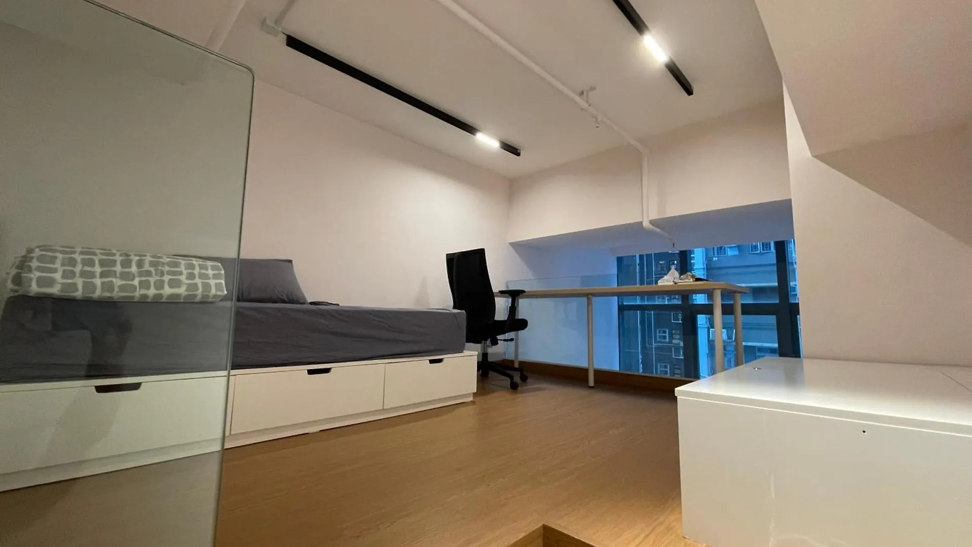 Wanchai Duplex Apartment Гонконг Китай